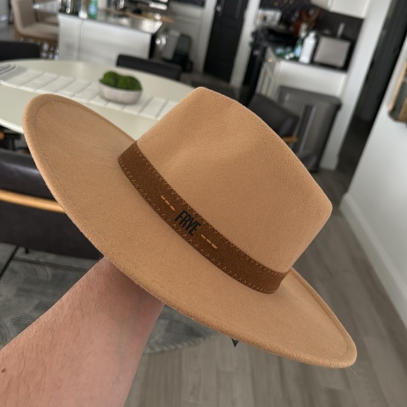 Frye Camel Fedora with Brown Band, NWT, one-size - Picture 1 of 9